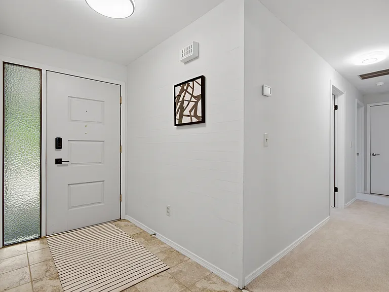 1011 179th Pl NE — Photo 4