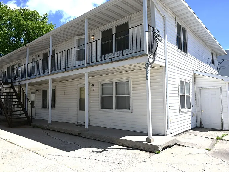 1319 10th Ave S. — Photo 3