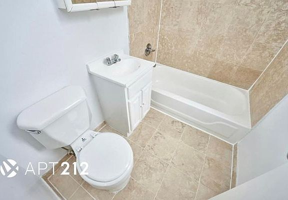 4th image of 235 W 63rd St #Pb1