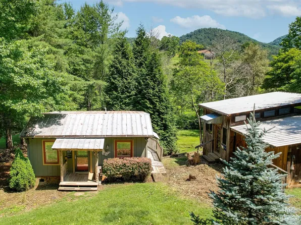 107-111 Hougie Heaven Ln, Franklin, NC 28734