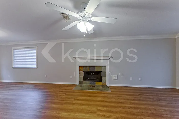 3 bed, 2.5 bath, 2062 sqft, $1,875 — Photo 4