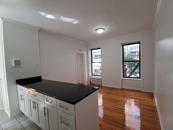 2nd image of 225 W 15th St APT 1