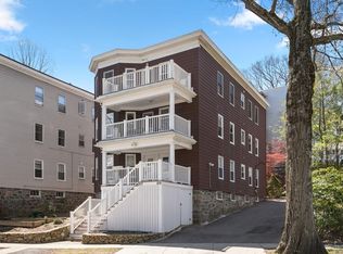 215 Crafts Rd #3, Brookline, MA 02467
