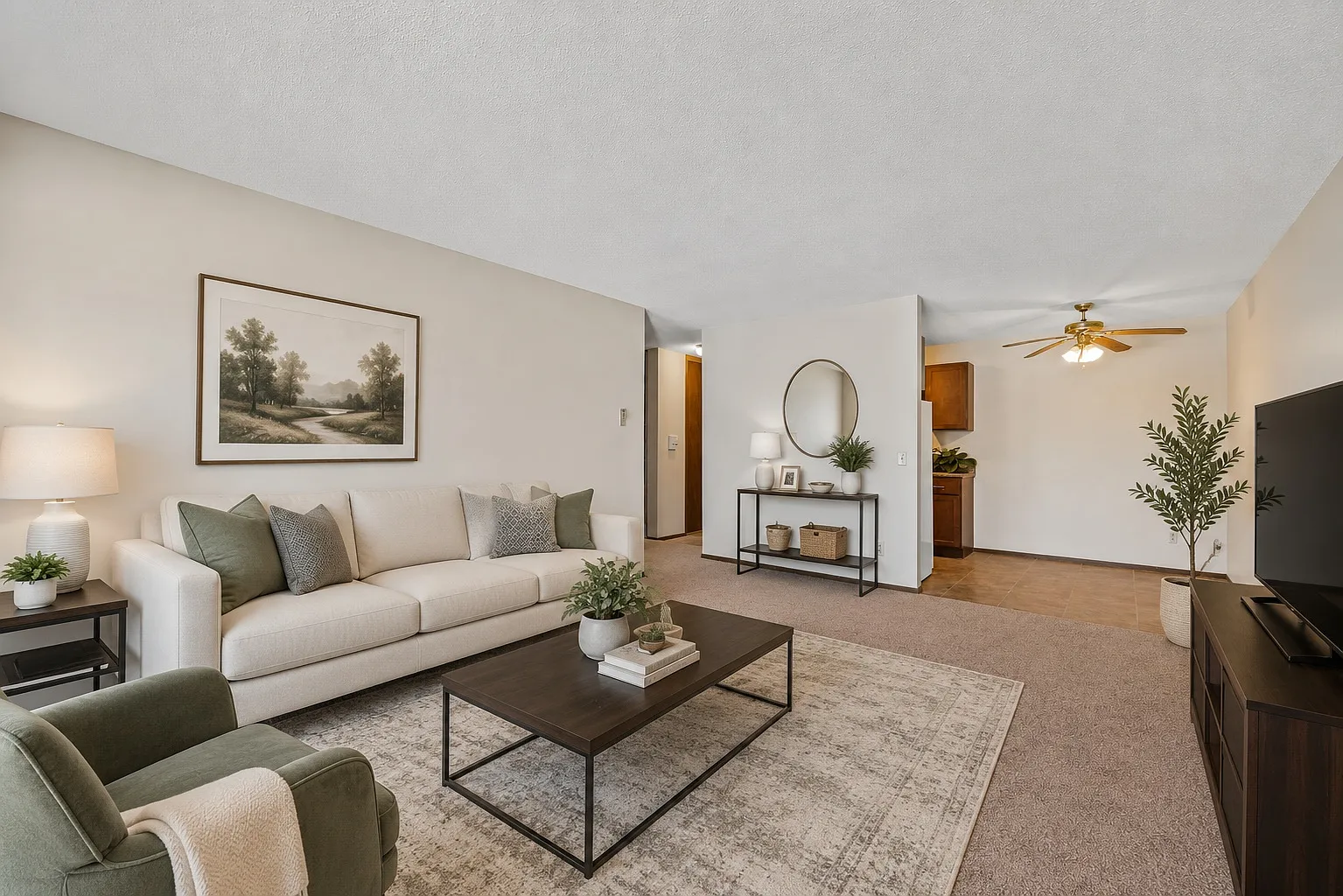 Hennepin Apartments — Photo 1