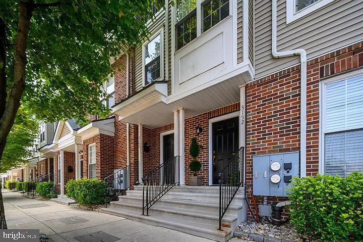 3152 W. Master St. #58 - Sweet Spot!