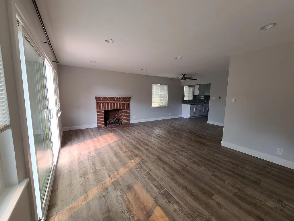 12031 Diane St — Photo 3
