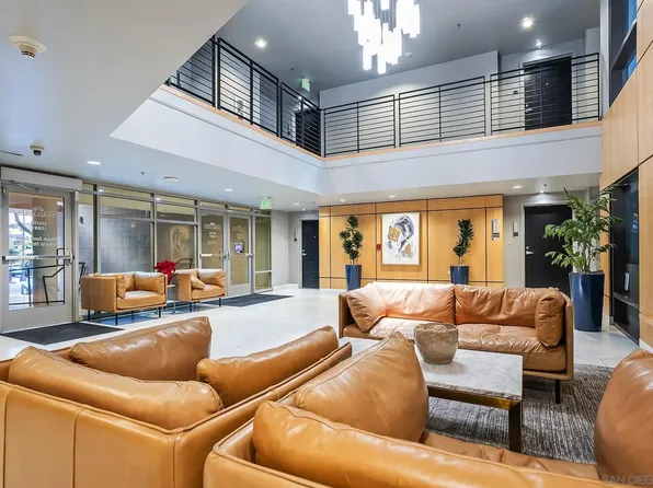 425 W Beech St Unit 327, San Diego, CA 92101