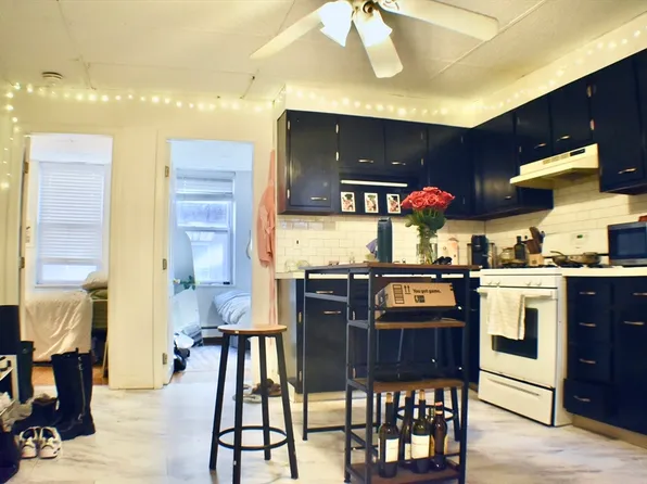 158 Salem St #1, Boston, MA 02113