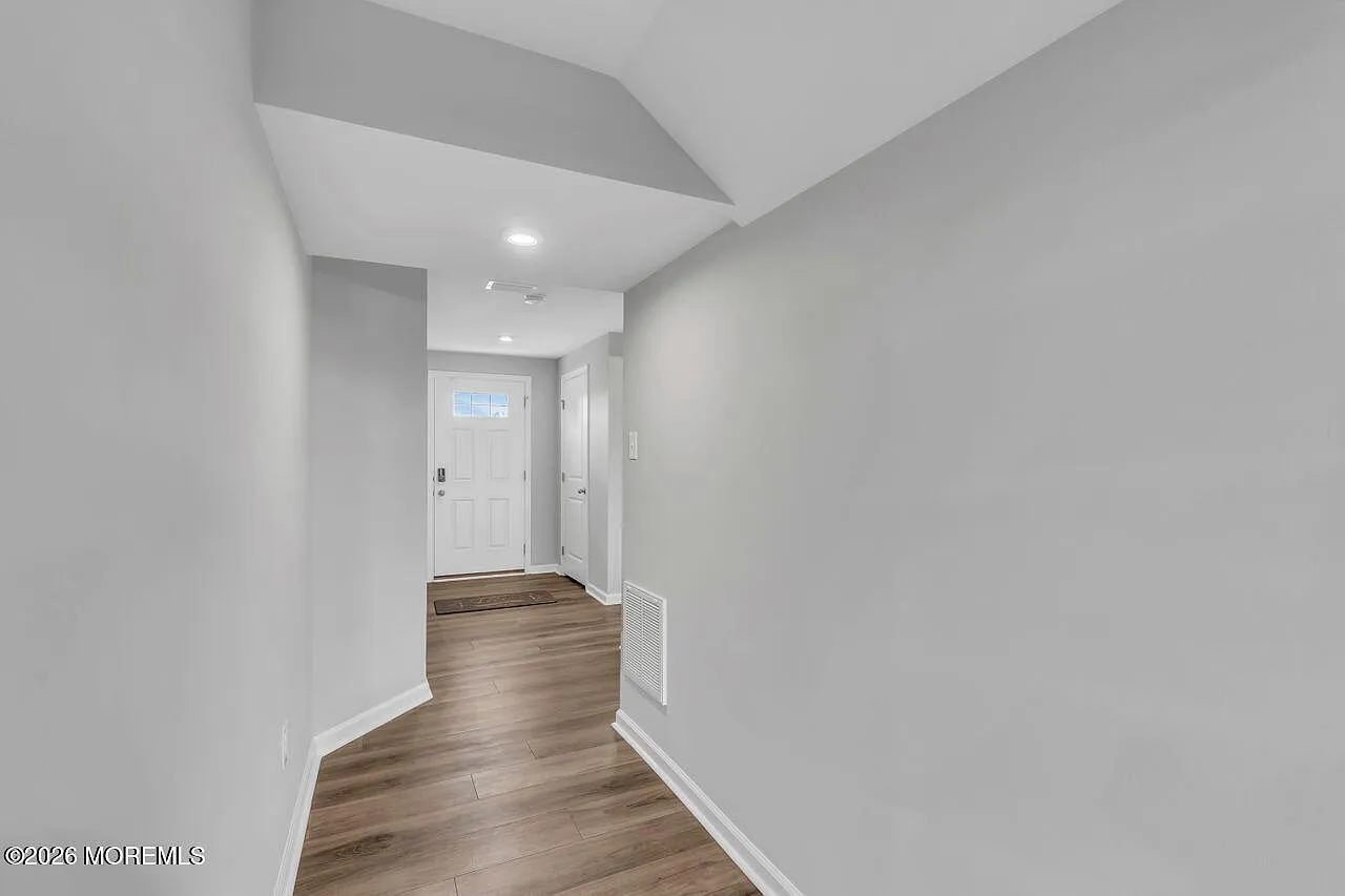 3 bed, 2.5 bath, 1620 sqft, $3,200 — Photo 4