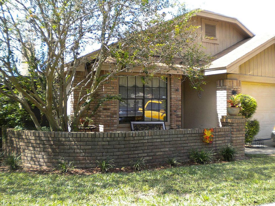 Lakefront in Bryn Mawr