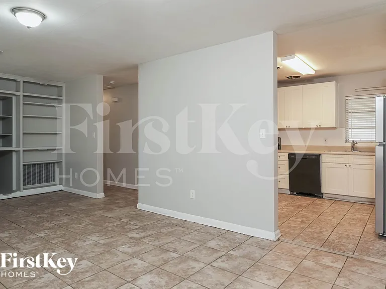 2623 New Jersey Rd — Photo 9