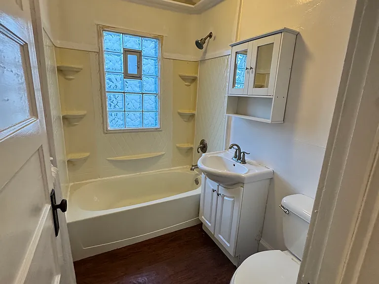 3540 N Maryland Ave #4 — Photo 7
