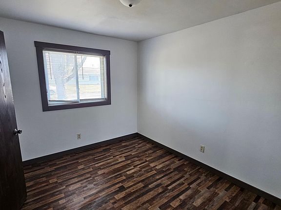 4th image of 1723 La Crescent St APT 97