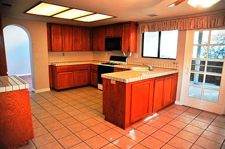 4th image of 10210 Northridge Dr