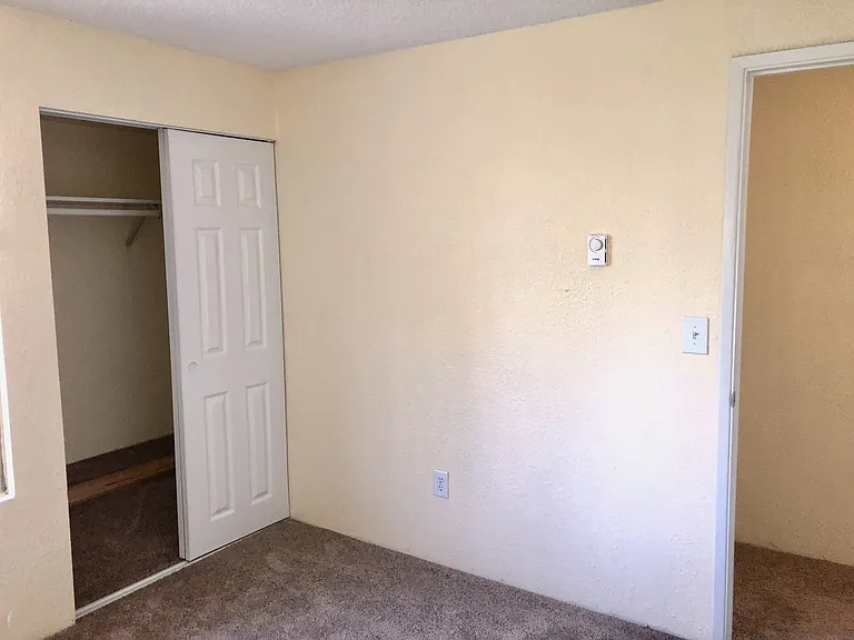 Auburn 4-Plex — Photo 7