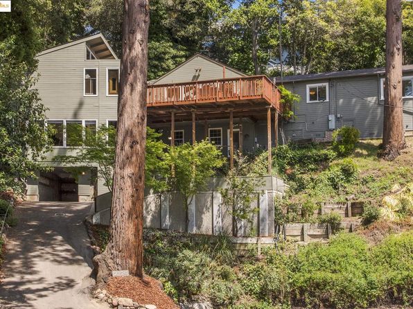 2126 Magellan Dr, Oakland, CA 94611
