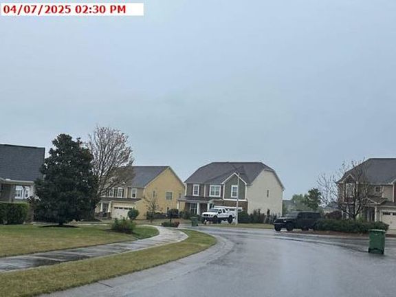 Exterior Neighborhood (street photo)