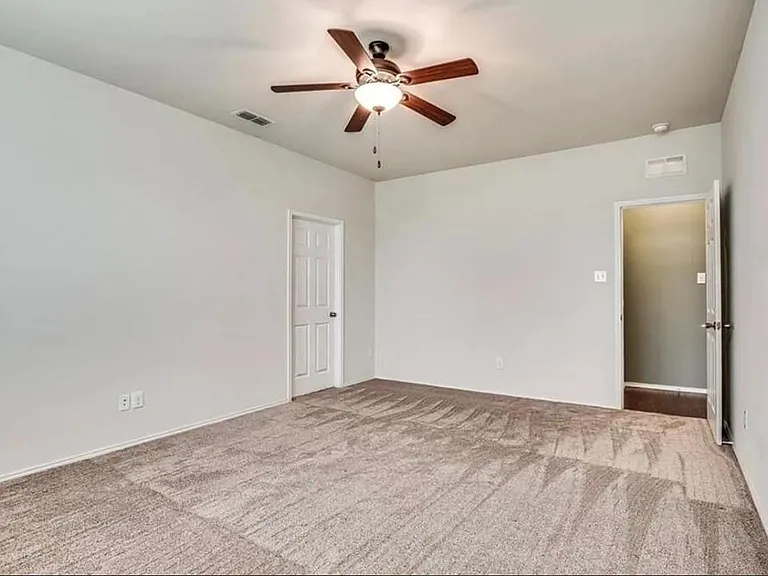1612 Megan Creek Dr — Photo 18