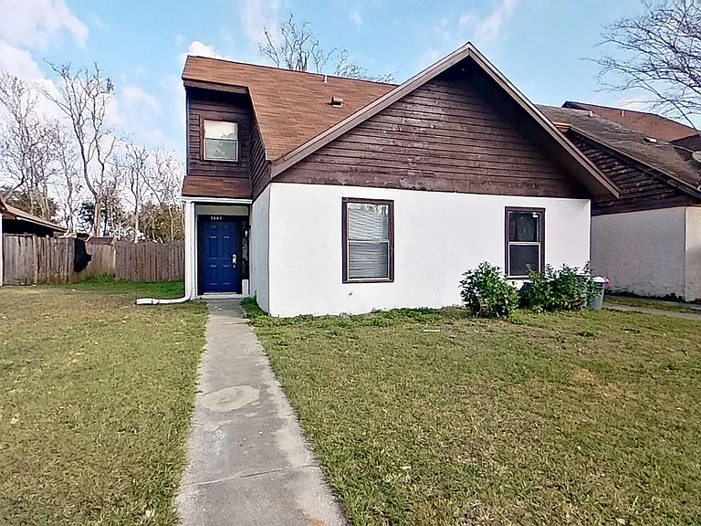 7607 Melissa Ct N — Photo 1