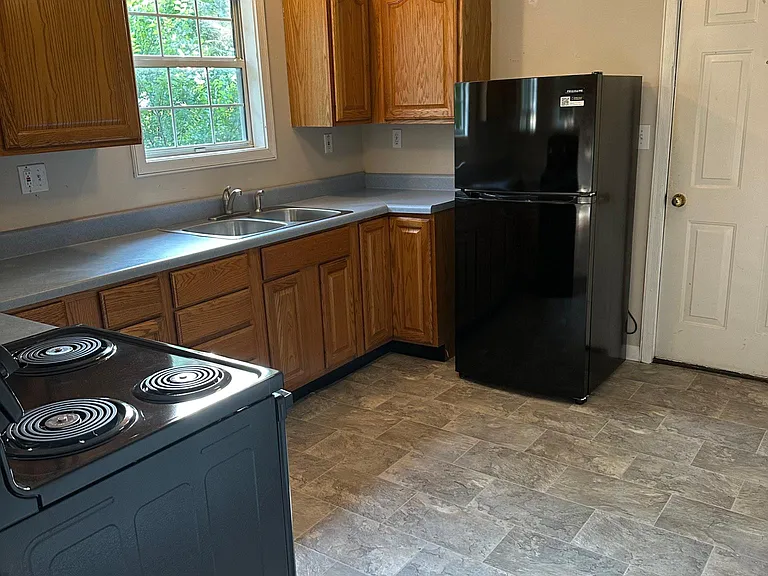 140 Carr Rd — Photo 7
