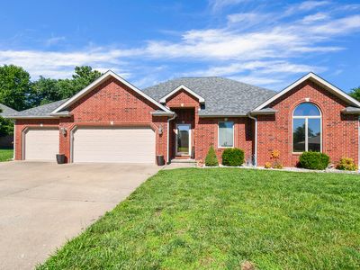 1685 S Hedgewood Drive, Bolivar, MO, 65613