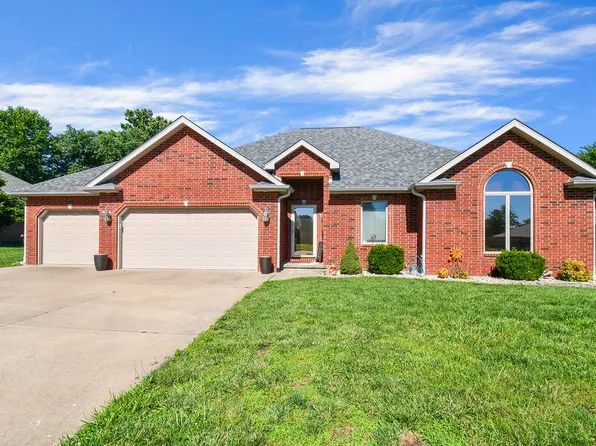 1685 S Hedgewood Drive, Bolivar, MO 65613