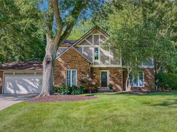32871 N Burr Oak Dr, Solon, OH 44139