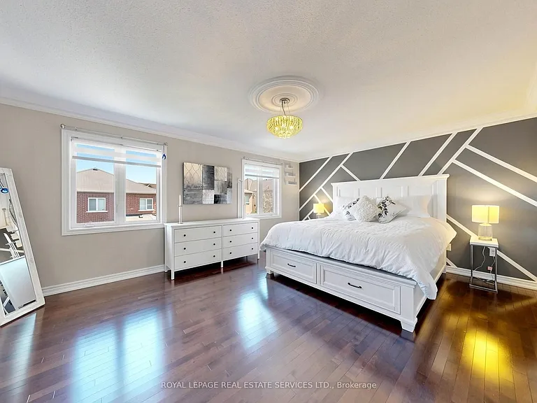 1158 Atkins Dr — Photo 23