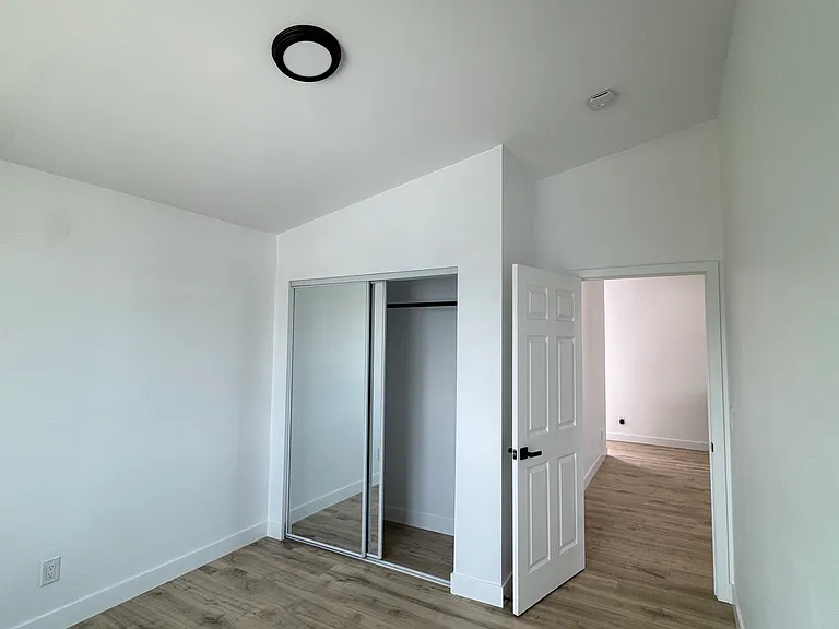 1328 W 87th St #A — Photo 16