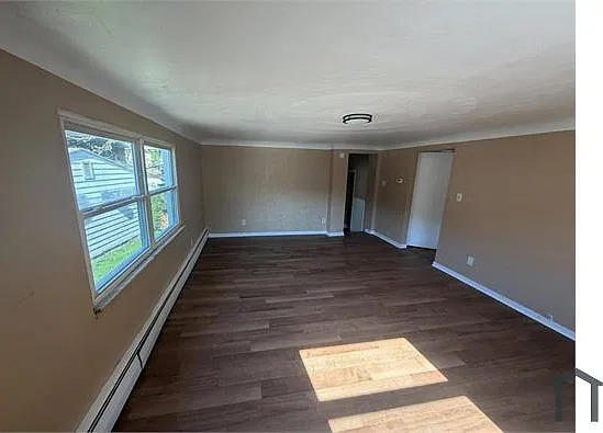 3 bed, 1270 sqft, $1,495 — Photo 3