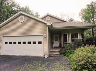 975 Sleepy Hollow Rd, Athens, NY 12015