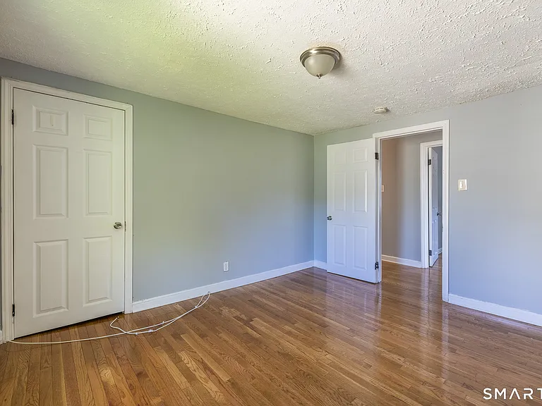166 Earl Ave — Photo 12