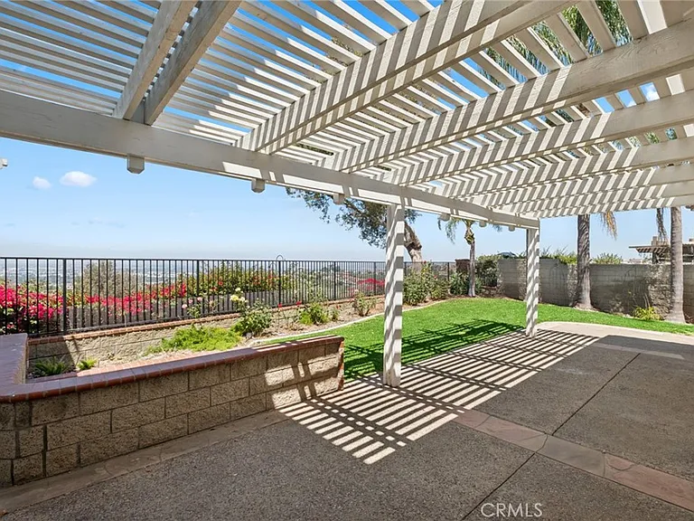 2504 N Courtland St — Photo 25
