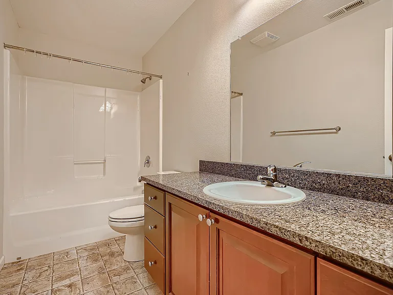 945 NW Joy Ave — Photo 22