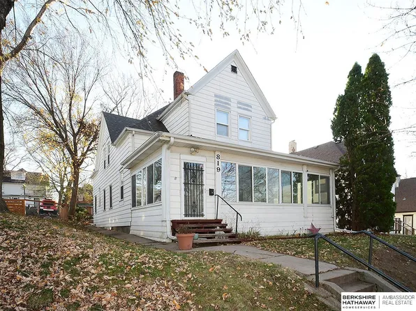 819 N 43rd St, Omaha, NE 68131