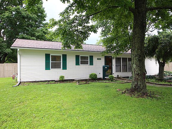 2nd image of 801 Gilmore Dr