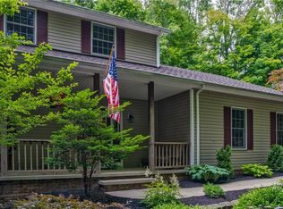 12520 Woodin Rd, Chardon, OH 44024