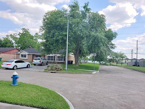 4th image of 4843 Trail Lake Dr
