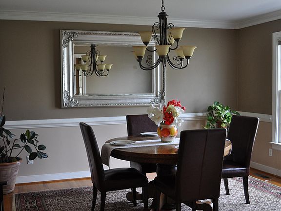 4th image of 12417 Burnside Ln