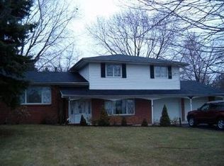 765 S Keel Ridge Rd, Hermitage, PA 16148