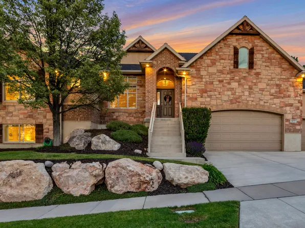 577 S Ridge Top Ln E, North Salt Lake, UT 84054