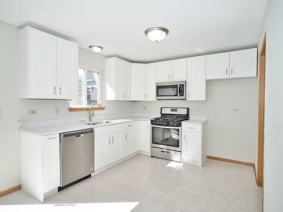 5th image of 2176 N Sedgefield Ct