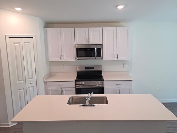 4th image of 4263 SW 82nd Ln