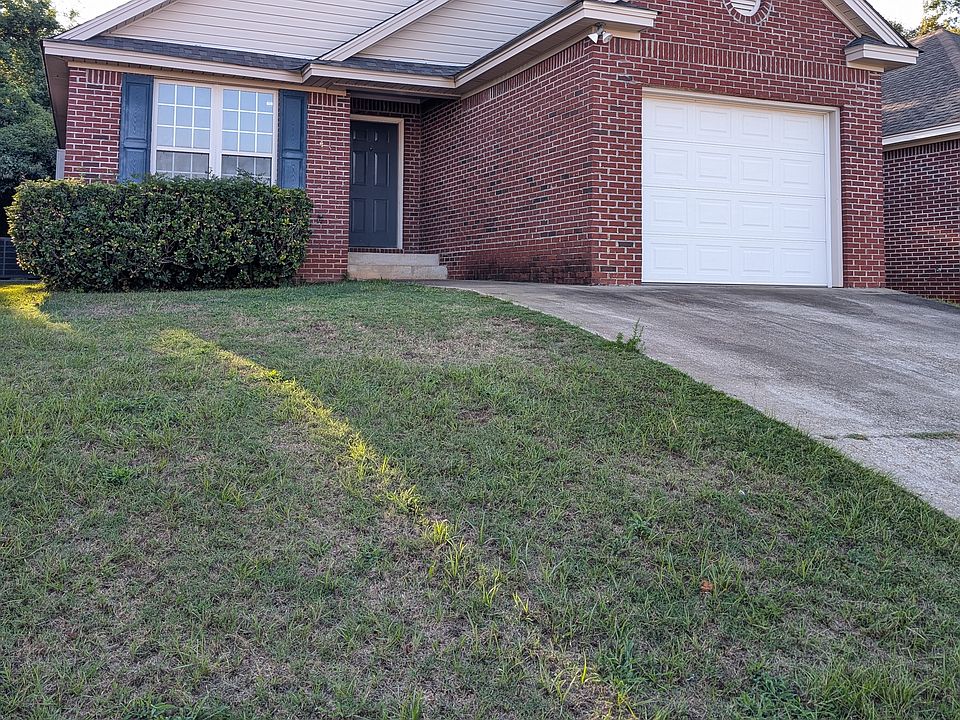 Front. Single car garage.