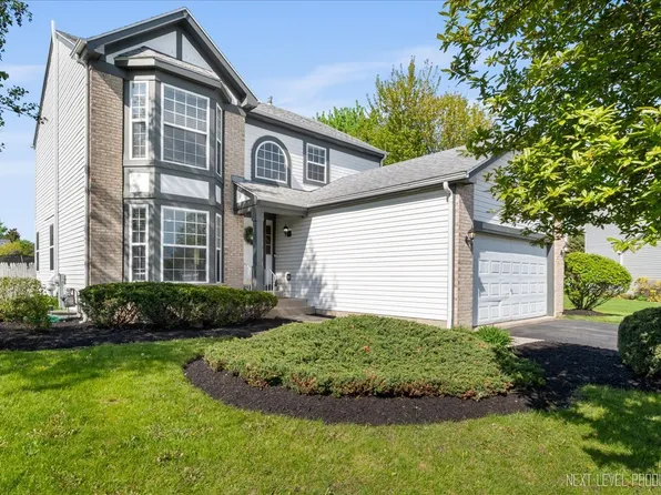 7 Roxbury Ct, South Elgin, IL 60177