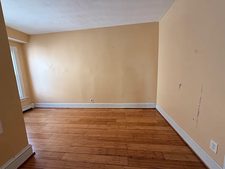 276 Lonsdale Ave #2 — Photo 4