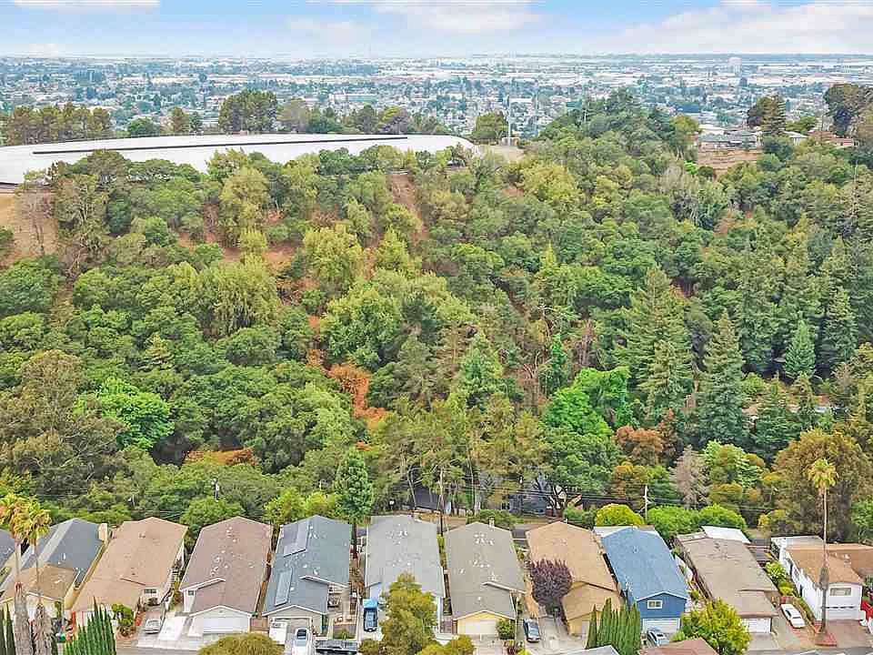 2nd image of 9105 Golf Links Rd