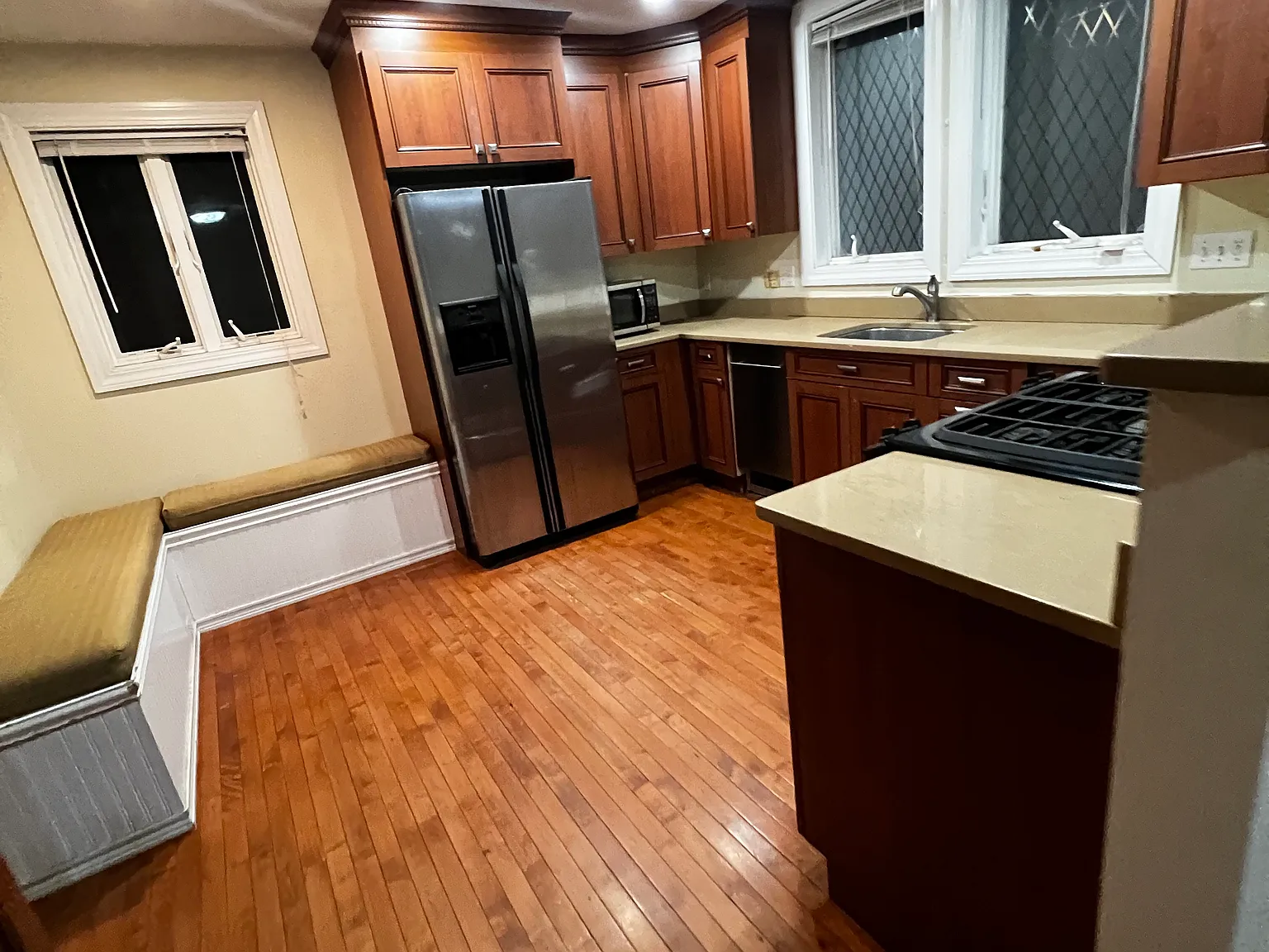 2 bed, 1050 sqft, $2,475 — Photo 4