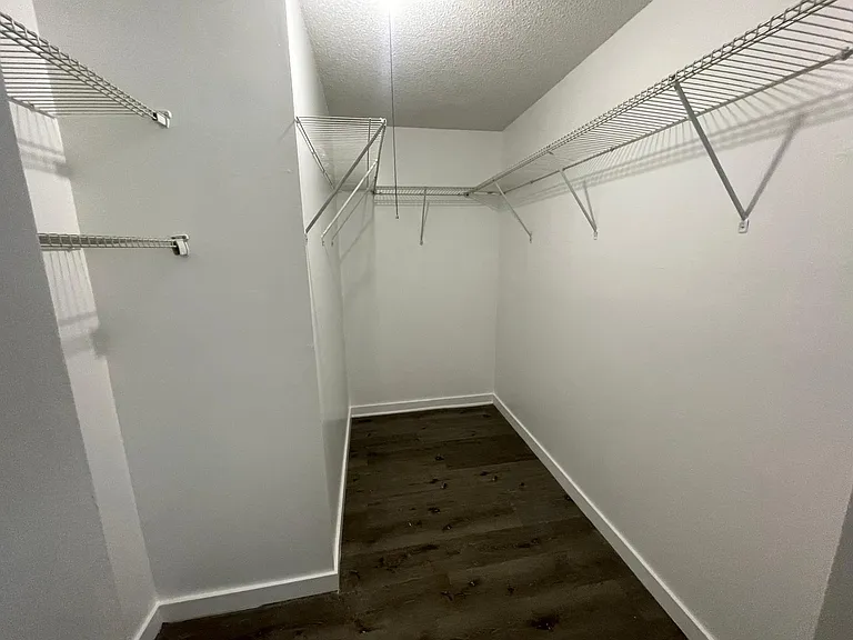 5702 NW 21st St #32-B — Photo 9