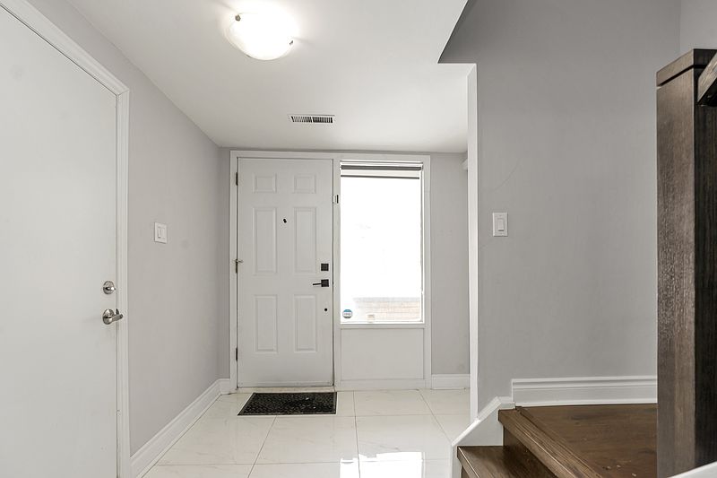 Aurora House for rent - 3 Bedrooms — photo 3